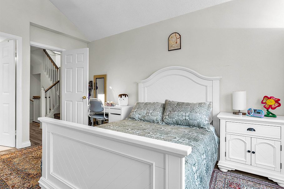 6 220 E Keith Road North Vancouver, BC - 22