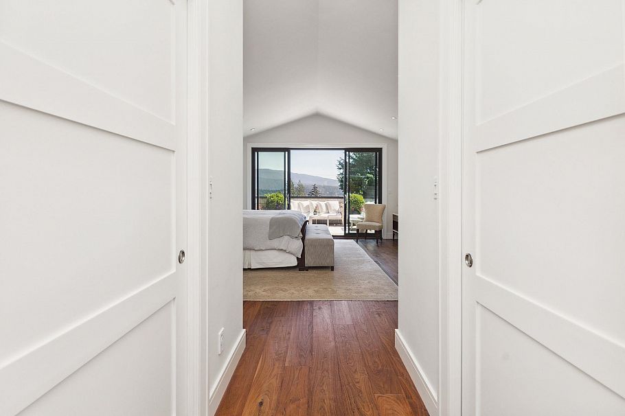 939 Friar Crescent North Vancouver, BC - 17