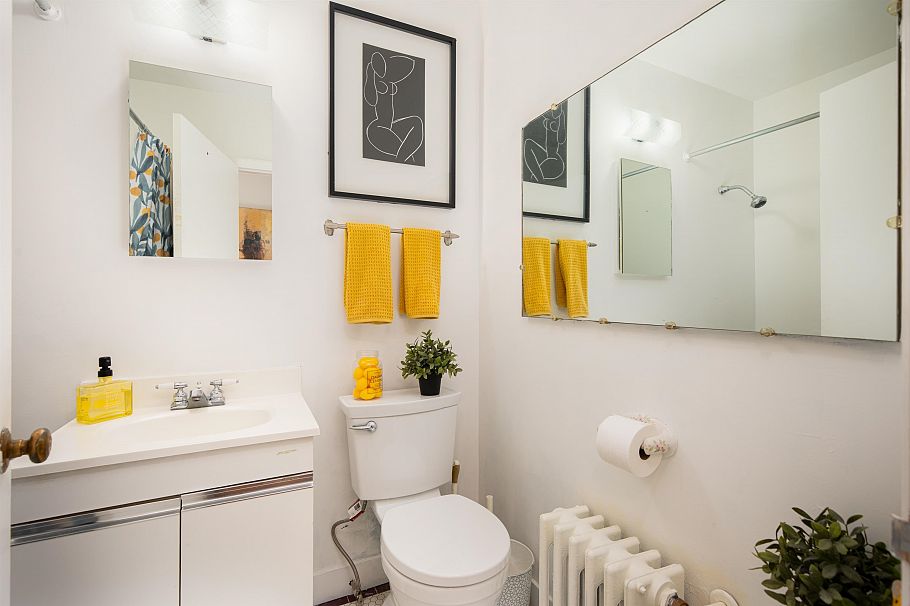 303 1565 Burnaby Street Vancouver, BC - 18