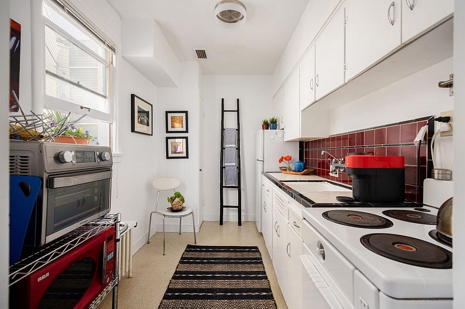 303 1565 Burnaby Street Vancouver, BC - 15