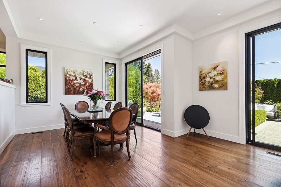 939 Friar Crescent North Vancouver, BC - 10