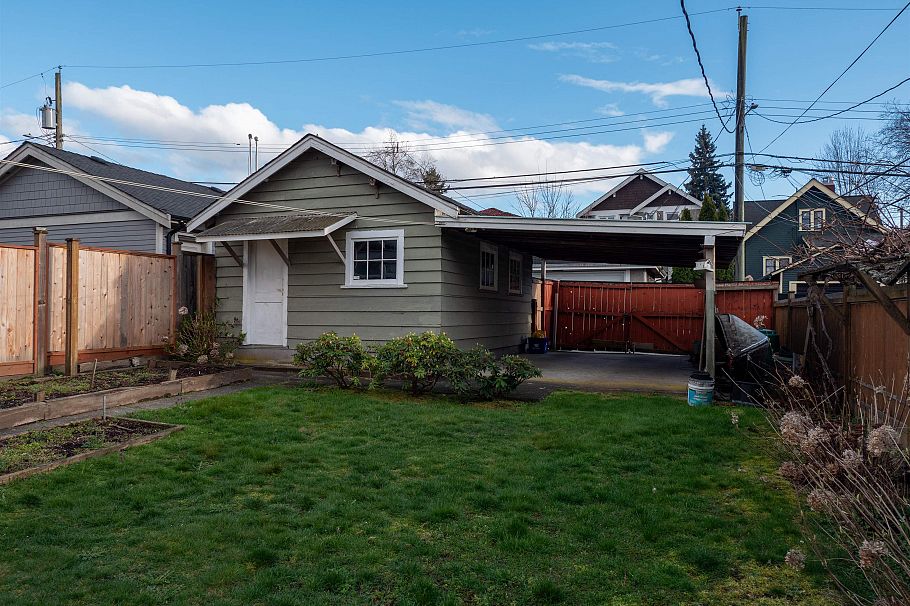 1296 E 27th Avenue Vancouver, BC - 7