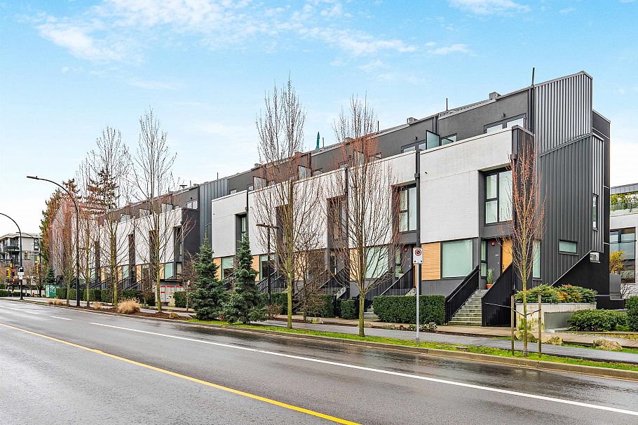 102 649 E 3rd Street North Vancouver, BC - 1