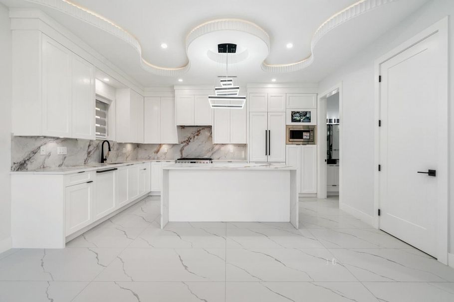 1330 E 64th Avenue Vancouver, BC - 6