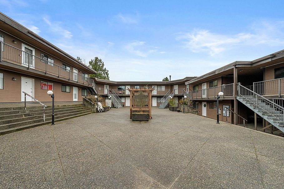 204 3136 Kingsway Vancouver, BC - 2