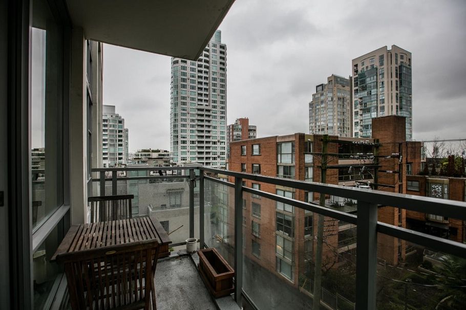 501 1455 Howe Street Vancouver, BC - 4