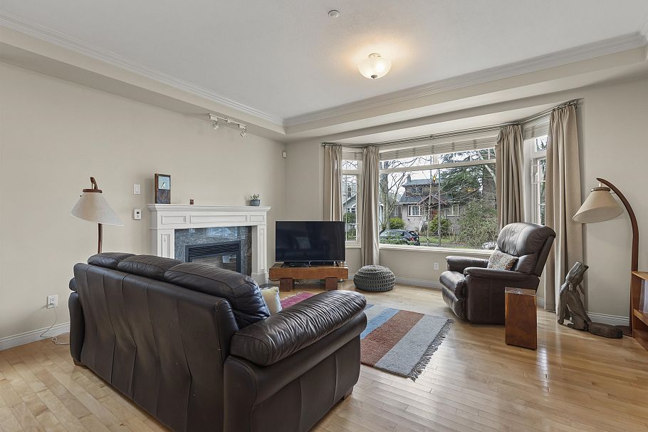 3472 W 13th Avenue Vancouver, BC - 6