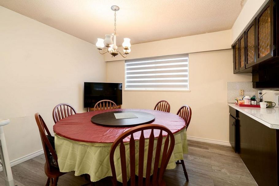 437 E 55th Avenue Vancouver, BC - 8