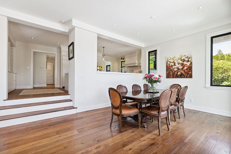 939 Friar Crescent North Vancouver, BC - 9