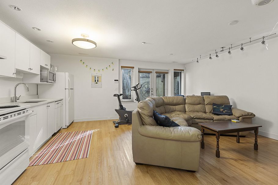 3472 W 13th Avenue Vancouver, BC - 31