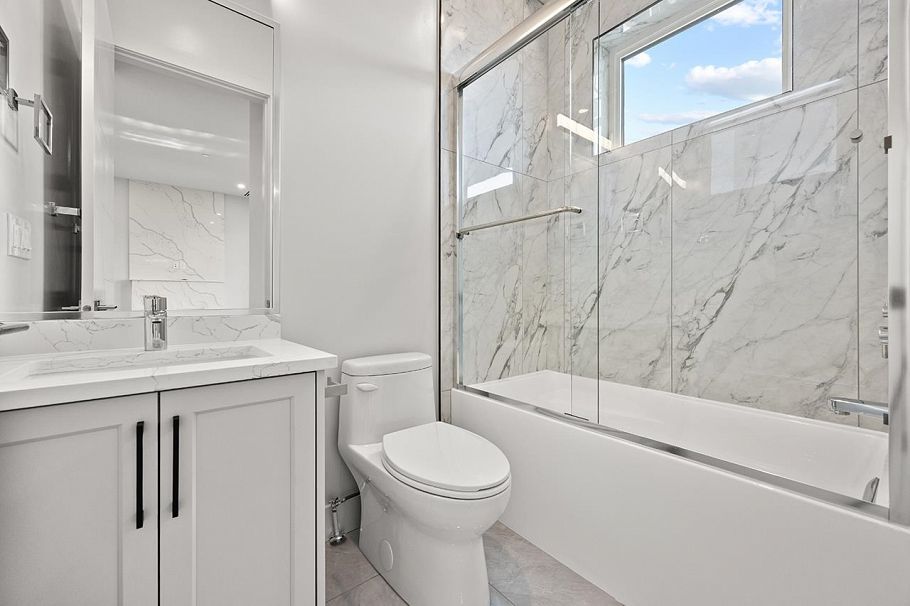 3015 E 19th Avenue Vancouver, BC - 17