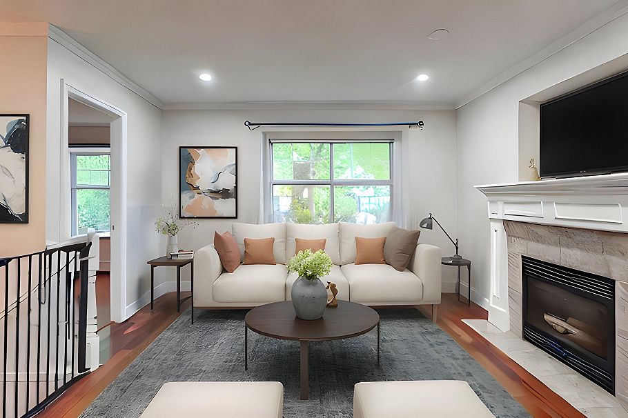 1553 Burrill Avenue North Vancouver, BC - 1