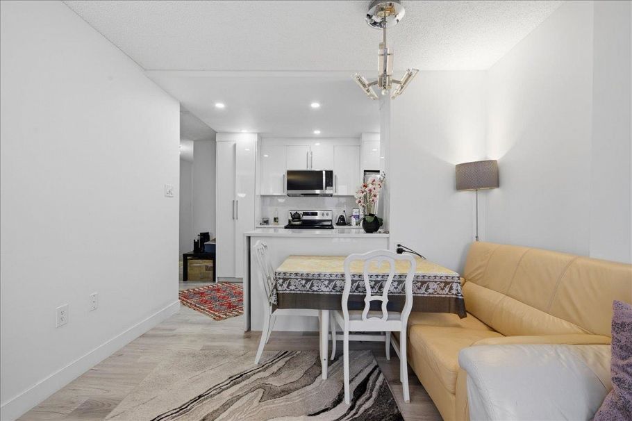 1301 2004 Fullerton Avenue North Vancouver, BC - 13