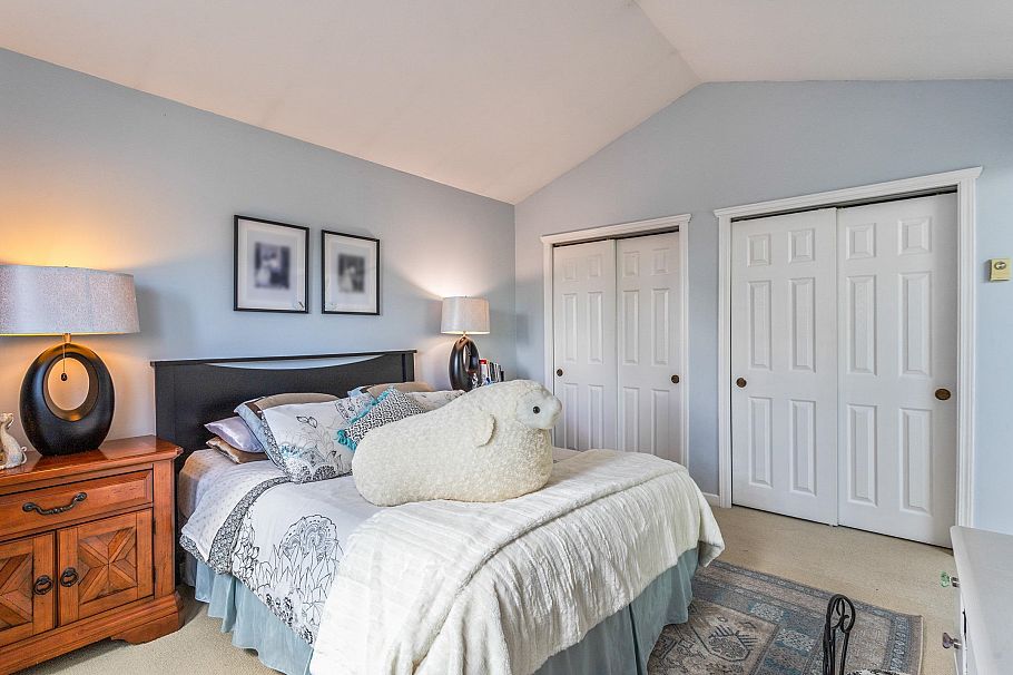 205 1518 Bowser Avenue North Vancouver, BC - 22