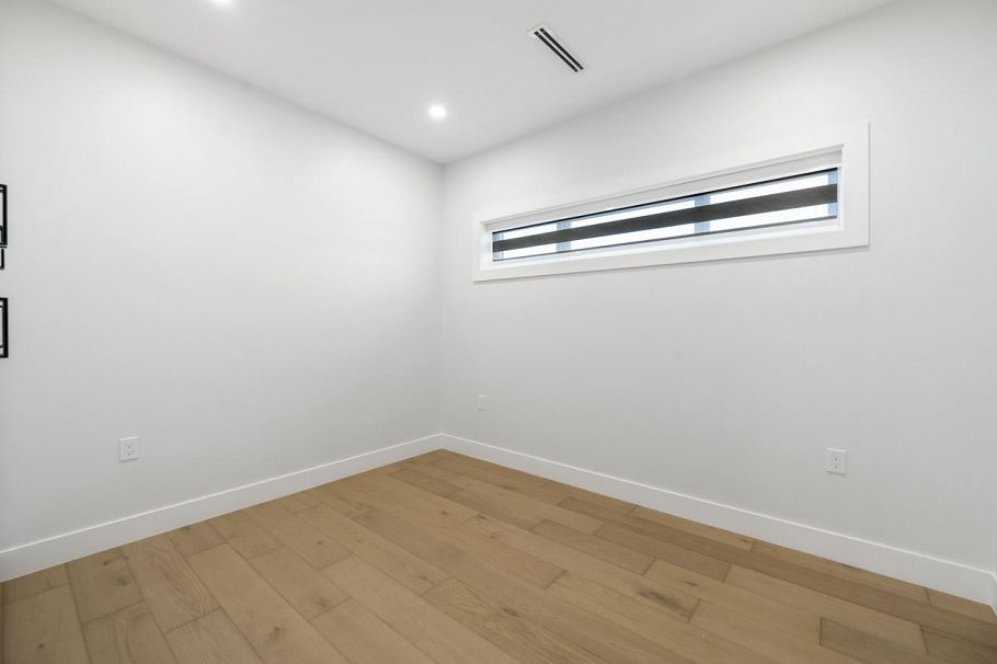 1328 E 64th Avenue Vancouver, BC - 12