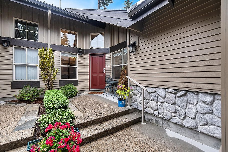 18 1550 Larkhall Crescent North Vancouver, BC - 37