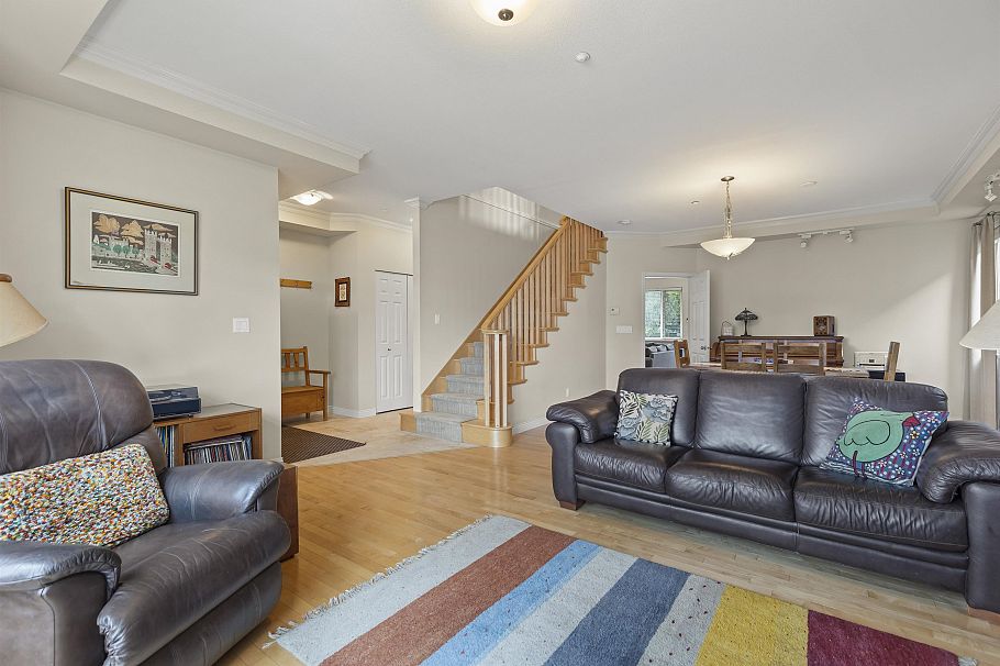 3472 W 13th Avenue Vancouver, BC - 9