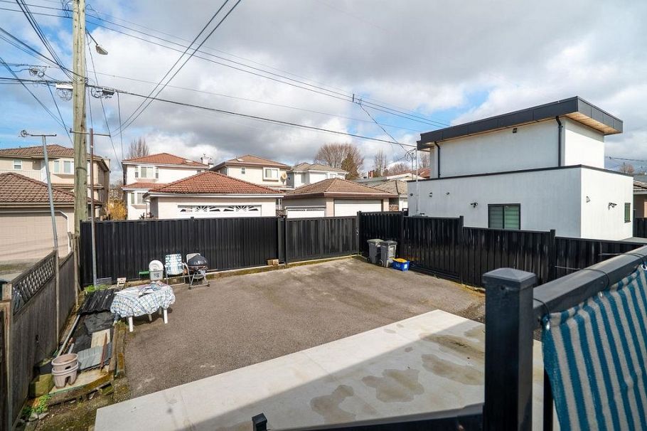 437 E 55th Avenue Vancouver, BC - 18