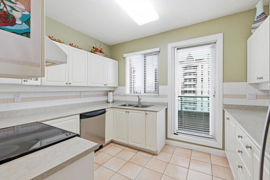 19C 6128 Patterson Avenue Burnaby, BC - 8