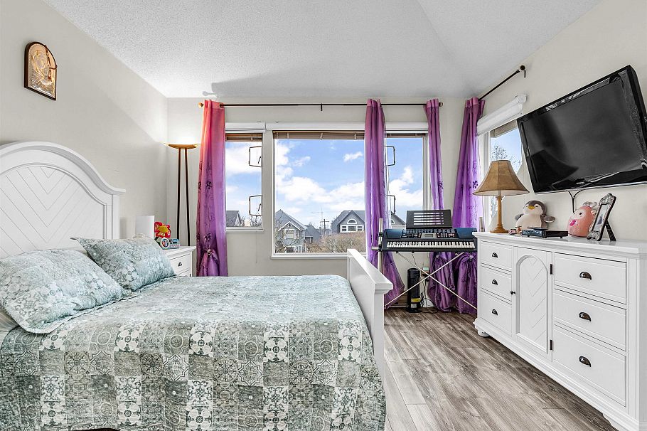 6 220 E Keith Road North Vancouver, BC - 9