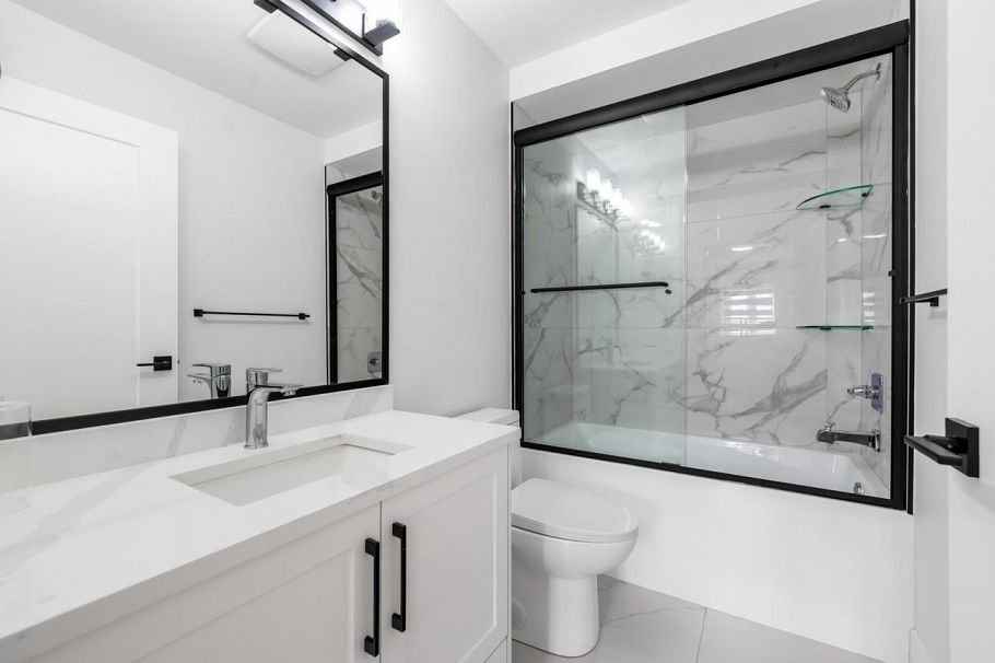 1328 E 64th Avenue Vancouver, BC - 19