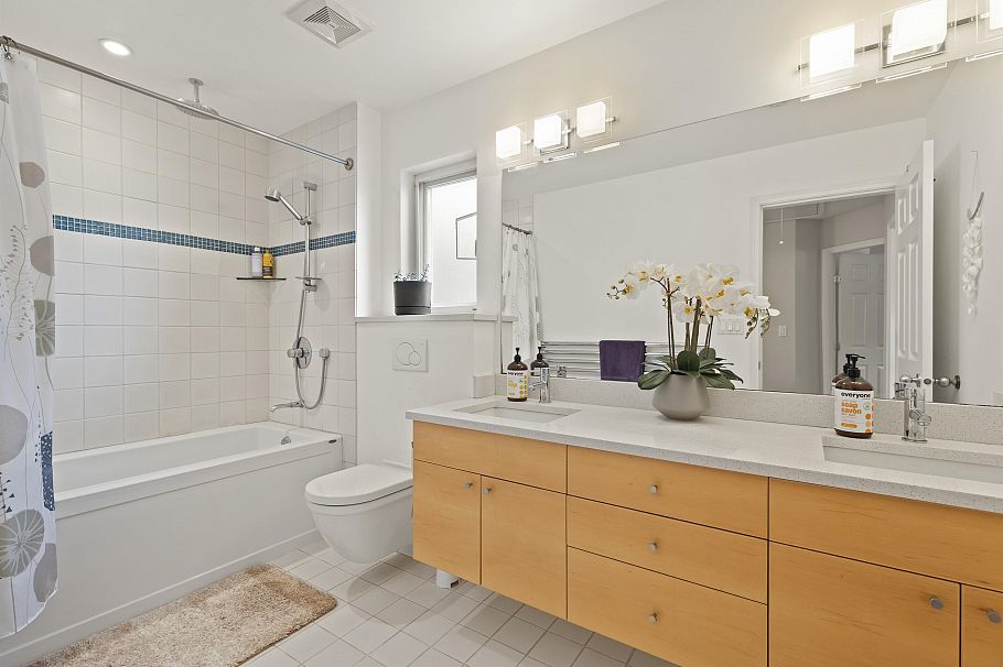 3472 W 13th Avenue Vancouver, BC - 30