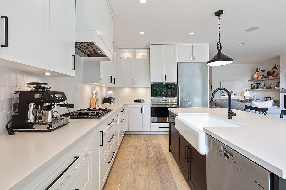 1725 Peters Road North Vancouver, BC - 9