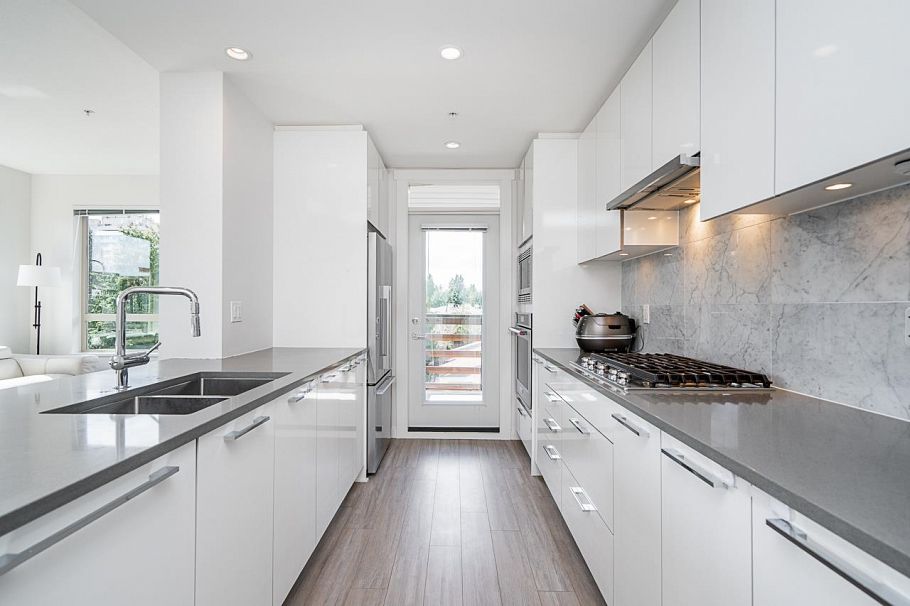 506 2663 Library Lane North Vancouver, BC - 16