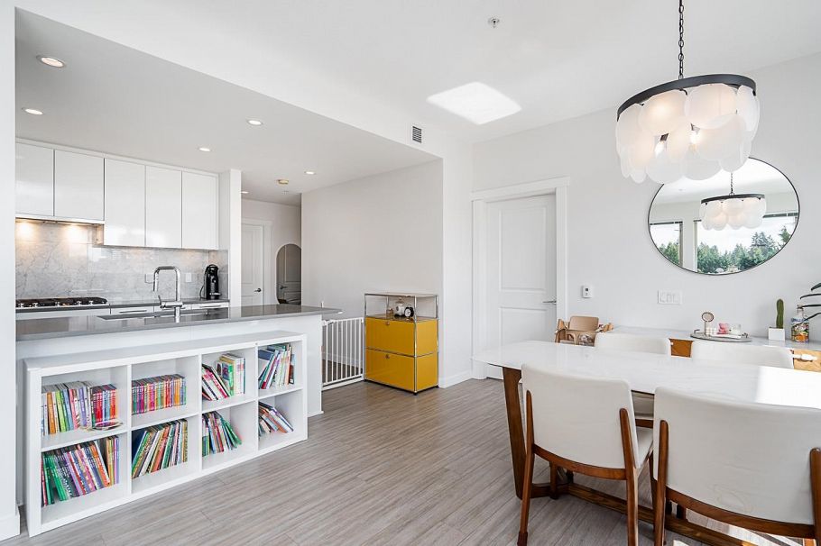 506 2663 Library Lane North Vancouver, BC - 10