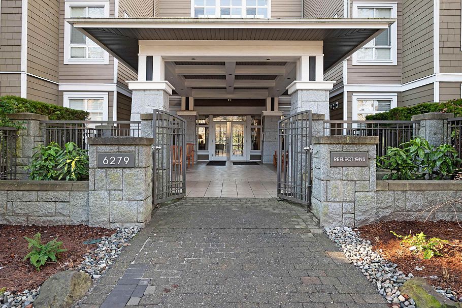 114 6279 Eagles Drive Vancouver, BC - 1