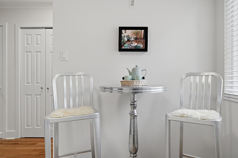 2329 Mountain Highway North Vancouver, BC - 7