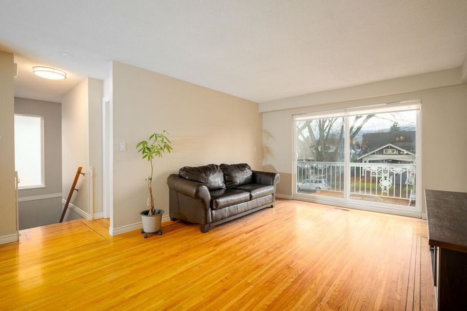 2654 Oxford Street Vancouver, BC - 5