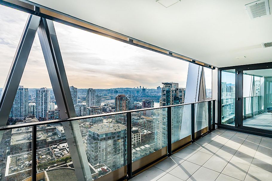 2703 1111 Richards Street Vancouver, BC - 11