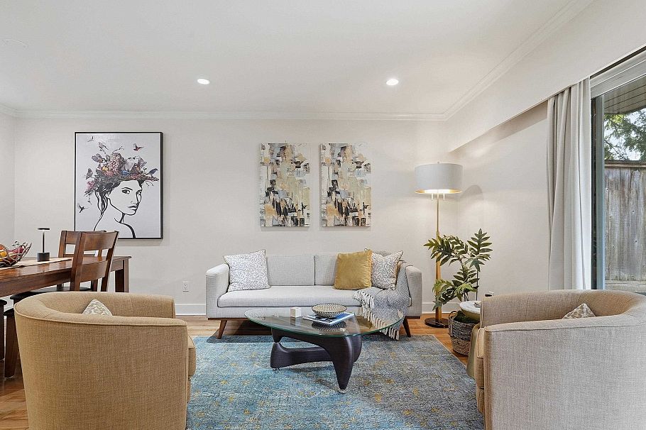 2329 Mountain Highway North Vancouver, BC - 2