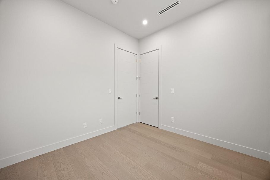 3015 E 19th Avenue Vancouver, BC - 15