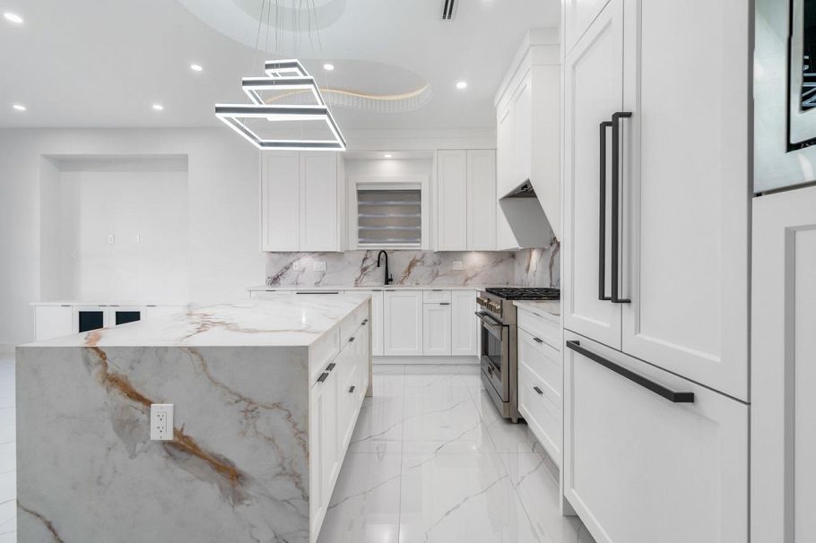 1330 E 64th Avenue Vancouver, BC - 7