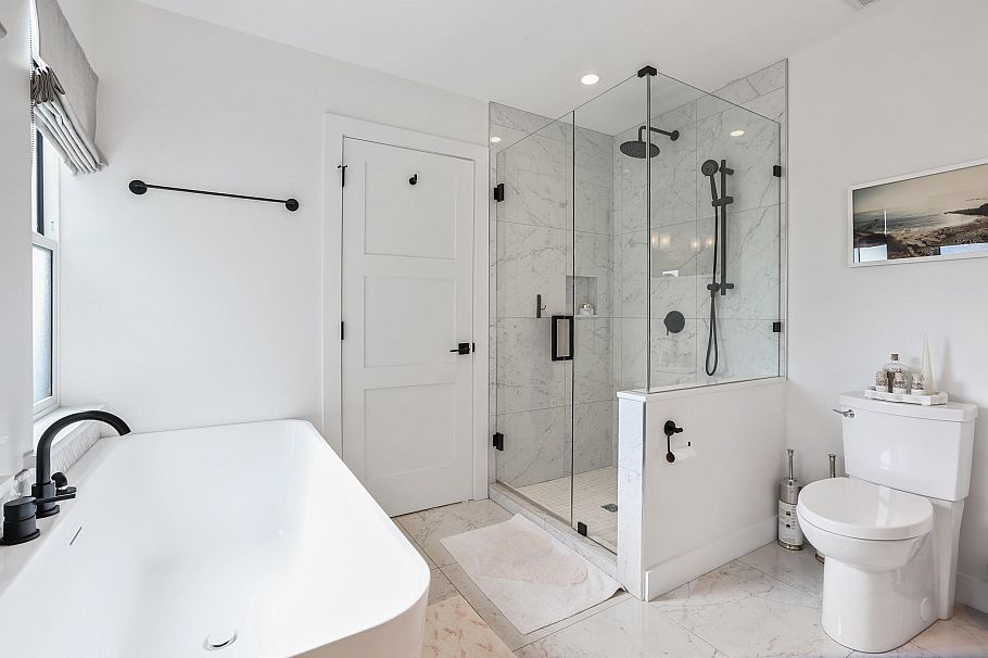 1725 Peters Road North Vancouver, BC - 12