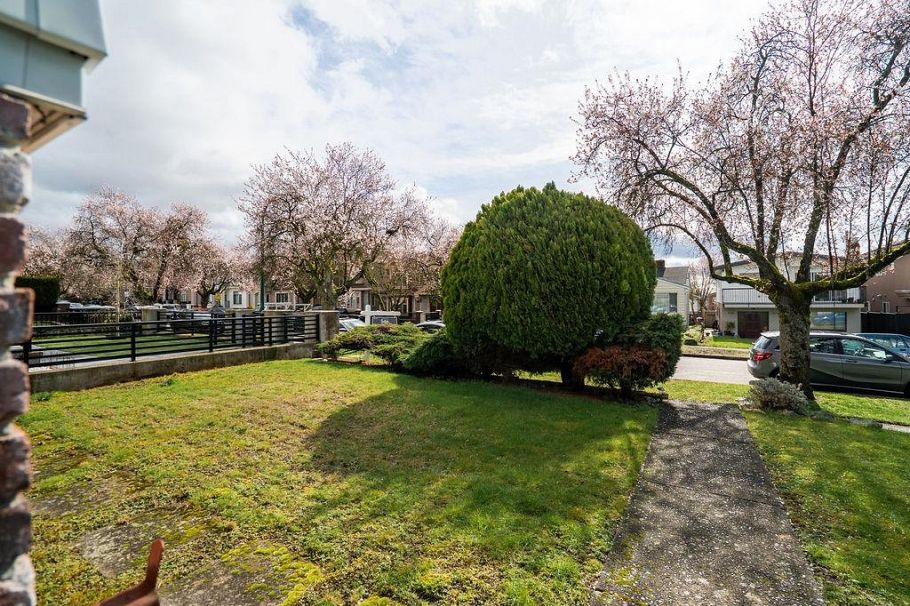 437 E 55th Avenue Vancouver, BC - 14