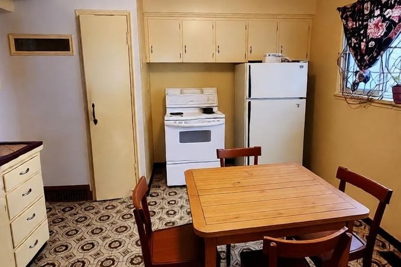 7544 Main Street Vancouver, BC - 5