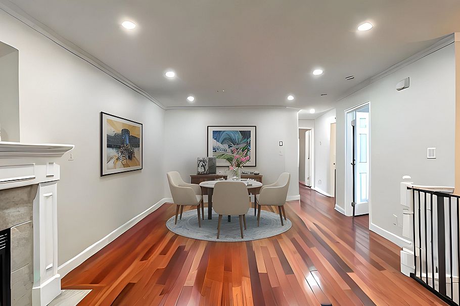 1553 Burrill Avenue North Vancouver, BC - 3