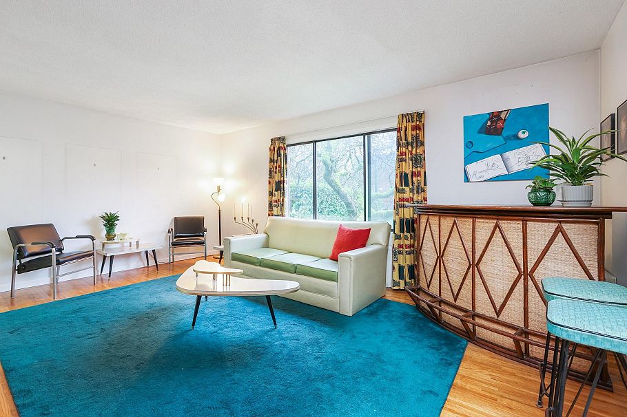 201 2880 Oak Street Vancouver, BC - 3