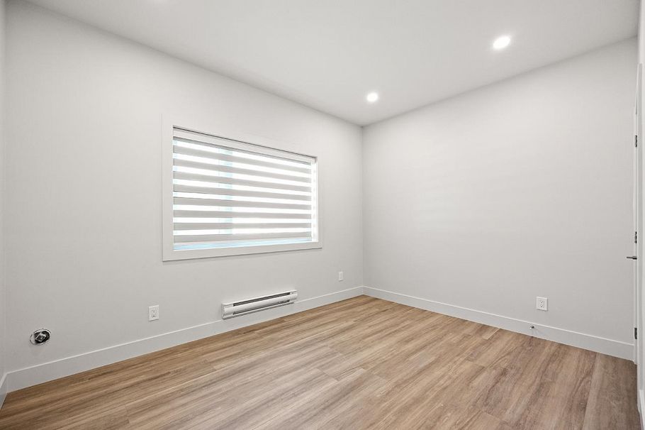 3015 E 19th Avenue Vancouver, BC - 36