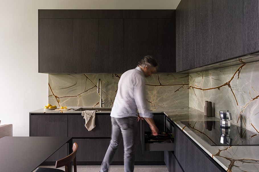 205 546 Beatty Street Vancouver, BC - 2