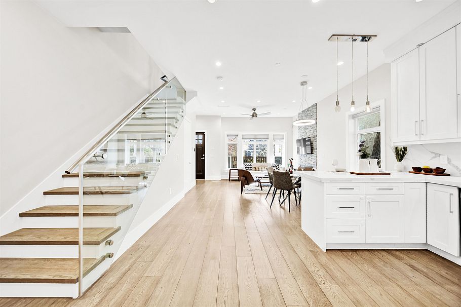 945 E 20th Avenue Vancouver, BC - 10