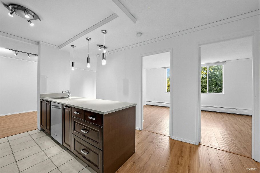 707 2008 Fullerton Avenue North Vancouver, BC - 3