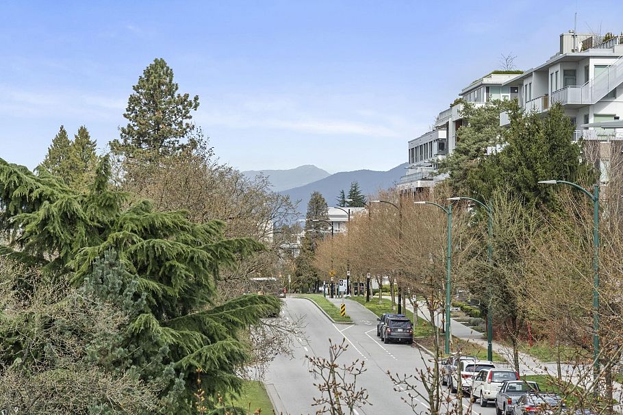 307 5212 Cambie Street Vancouver, BC - 27