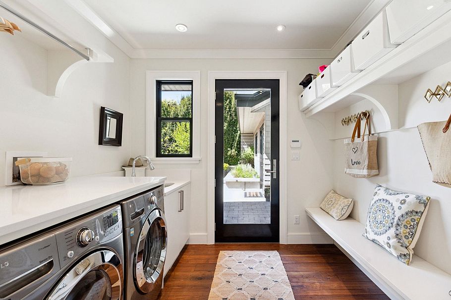 939 Friar Crescent North Vancouver, BC - 31