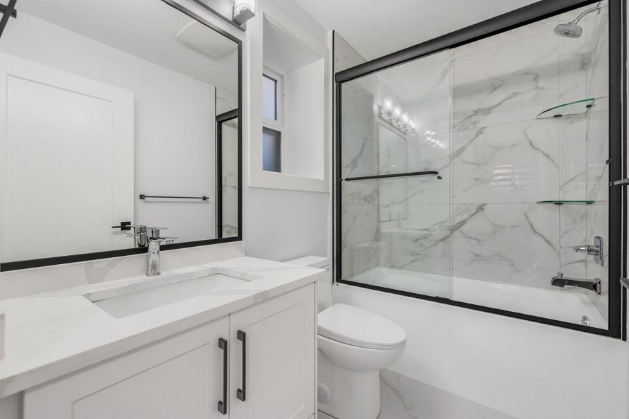 1330 E 64th Avenue Vancouver, BC - 20