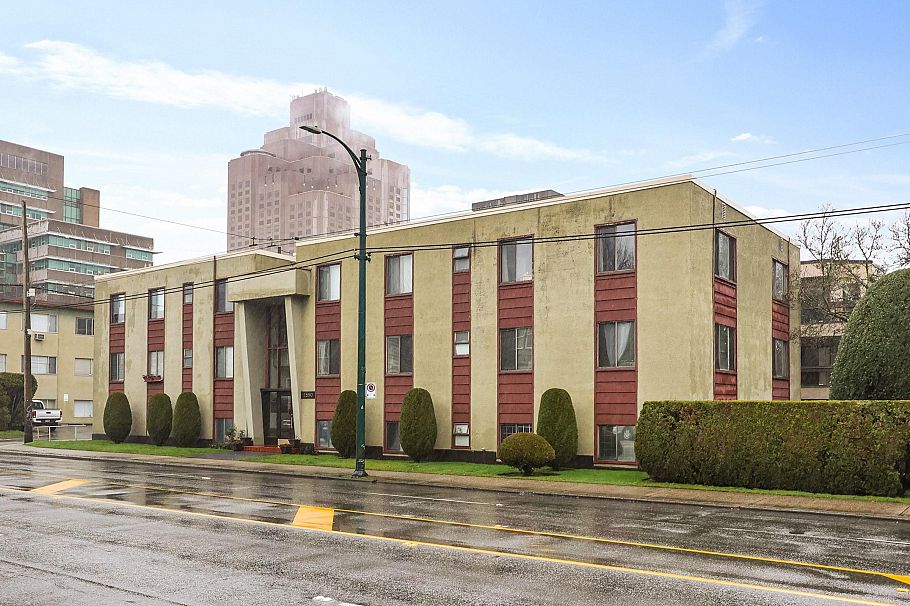 201 2880 Oak Street Vancouver, BC - 2