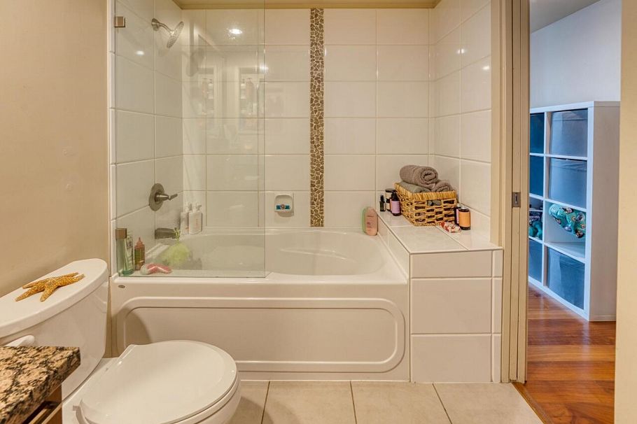 710 2228 W Broadway Vancouver, BC - 10